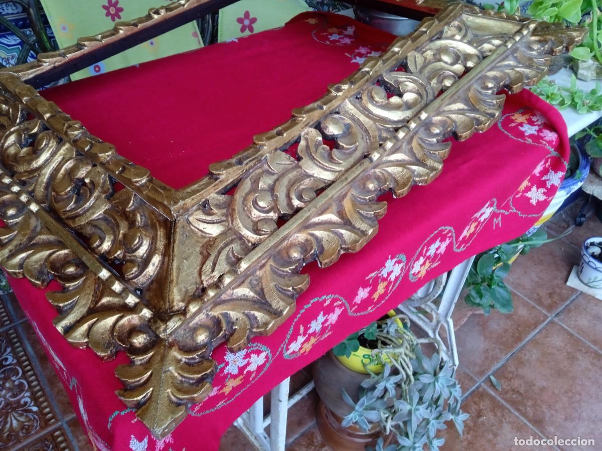 Antig&uuml;edades: Marco antiguo de madera tallada con pan de oro - Foto 3