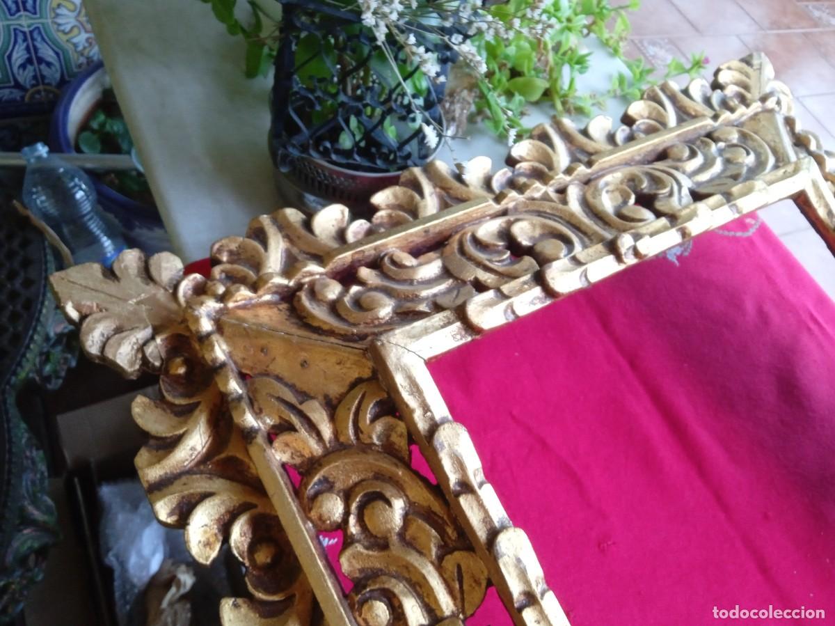 Antig&uuml;edades: Marco antiguo de madera tallada con pan de oro - Foto 4