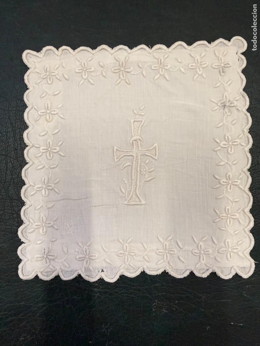 Oggetti Antichi: PALIA CUBRE CALIZ - MEDIDA 11 CM - RELIGIOSO