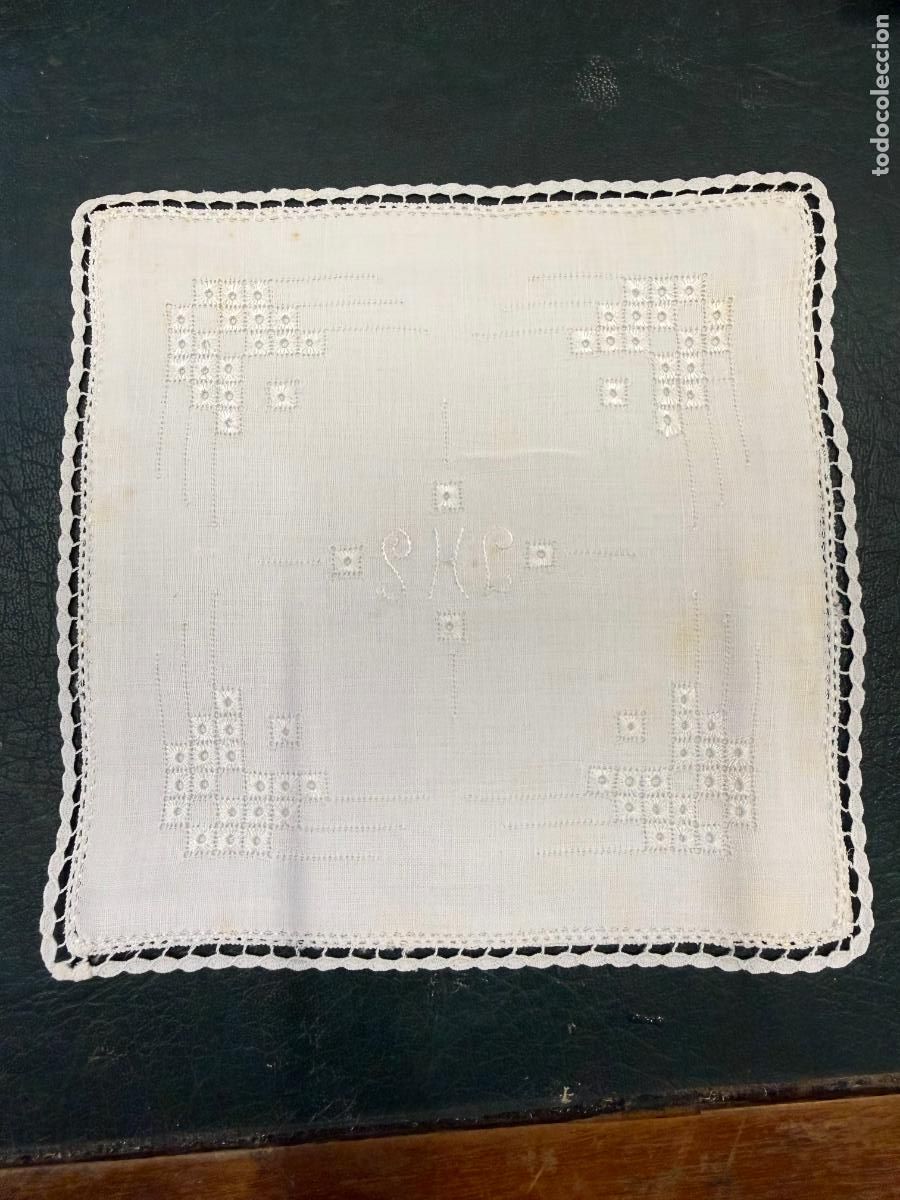 Antiquit&auml;ten: PALIA CUBRE CALIZ - MEDIDA 15 CM - RELIGIOSO