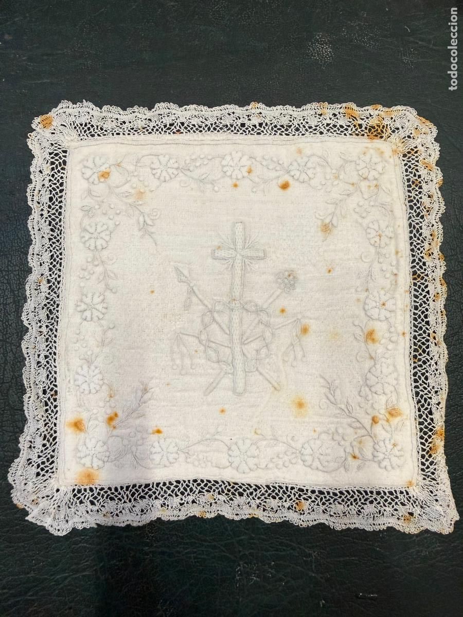 Antiquit&auml;ten: PALIA CUBRE CALIZ - MEDIDA 13 CM - RELIGIOSO