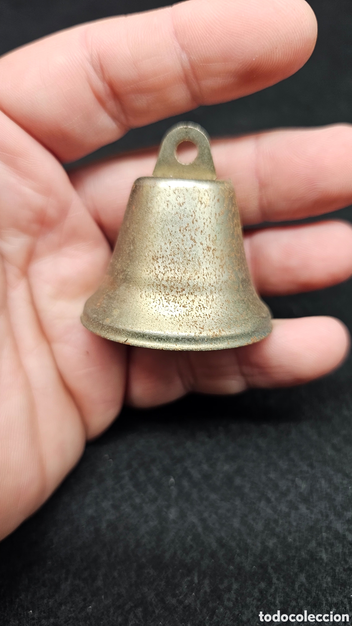 Antiquit&eacute;s: Campana peque&ntilde;a de metal