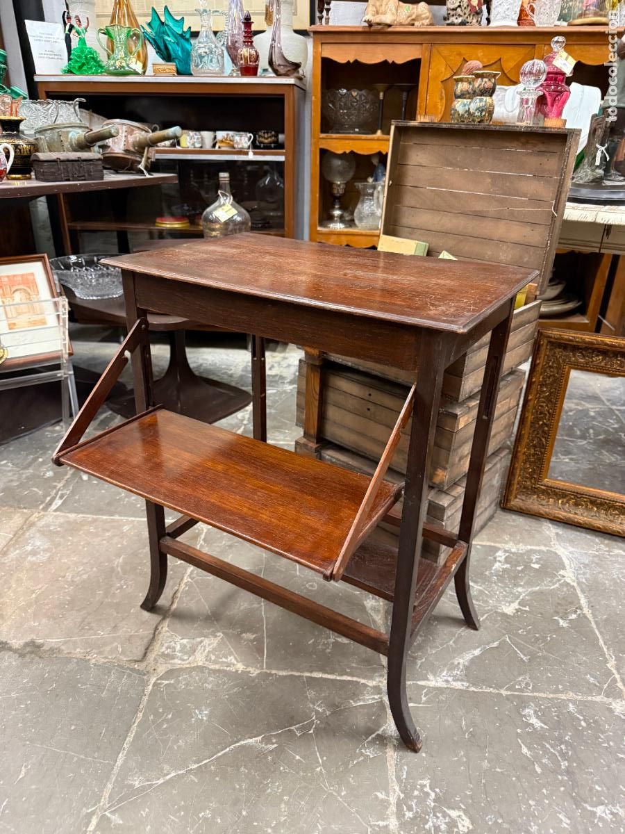 Antiquit&auml;ten: ANTIGUA MESA AUXILIAR DE CAOBA CON MEDIDAS 55X36X70 CM