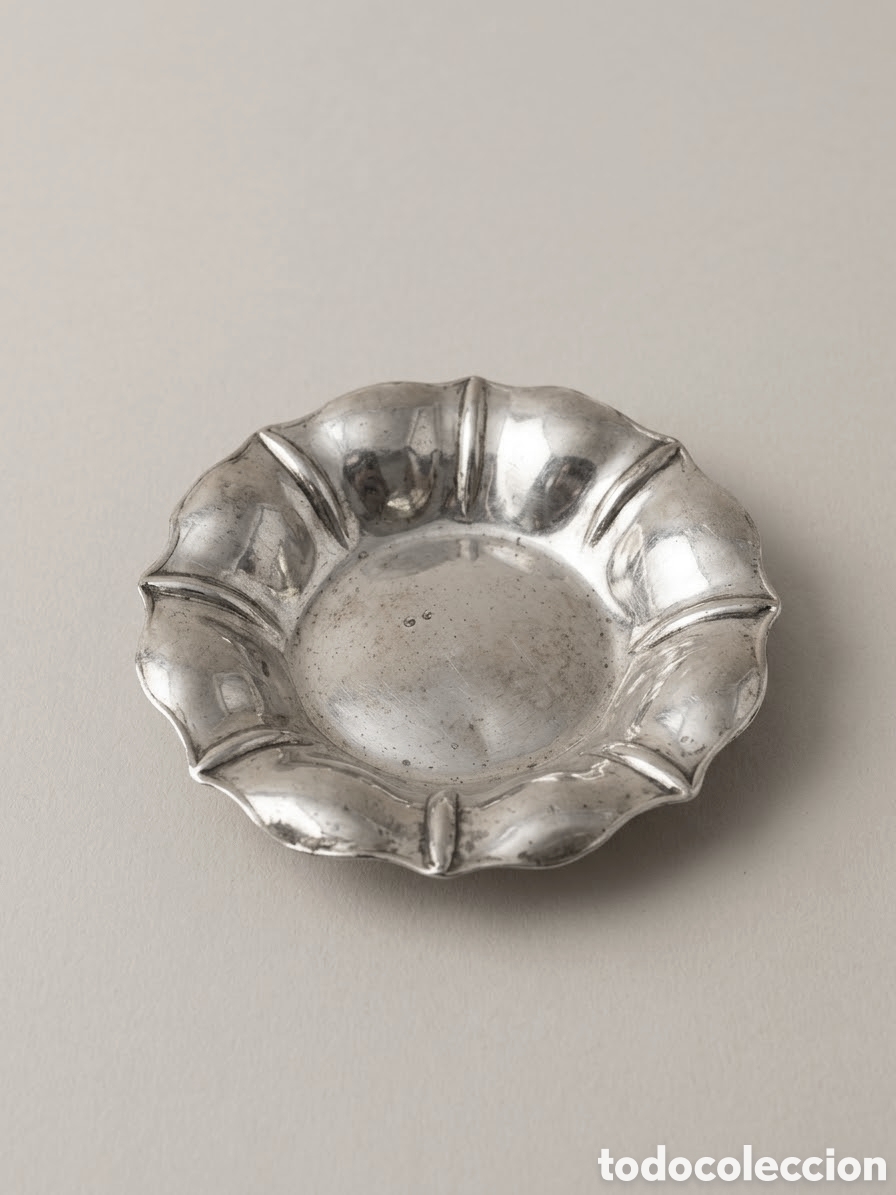 Oggetti Antichi: Miniatura de Platillo Lobulado en Plata de Primera Ley (915). Espa&ntilde;a, Circa 1950