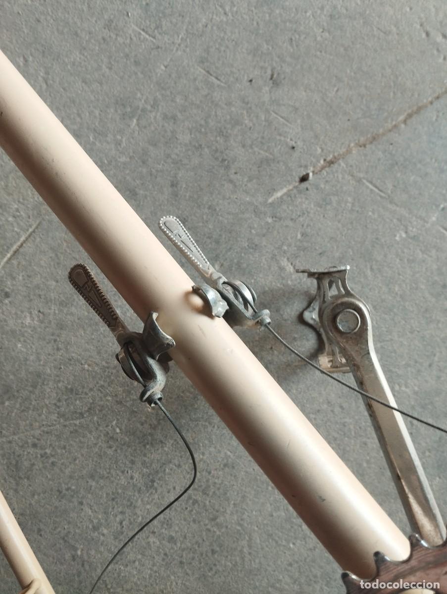 Antig&uuml;edades: Cuadro y componentes de bicicleta antigua - Foto 9