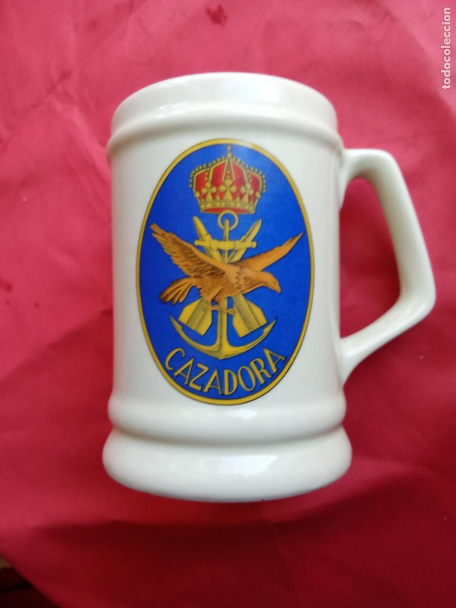 Antig&uuml;edades: Jarra corbeta cazadora, militar armada. Estanteria Correos