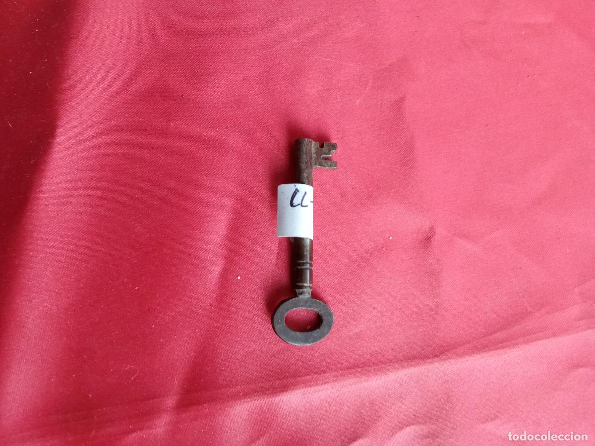 Antiguidades: Llave hueca de caj&oacute;n o joyero antigua. LL-7. Cesto llaves