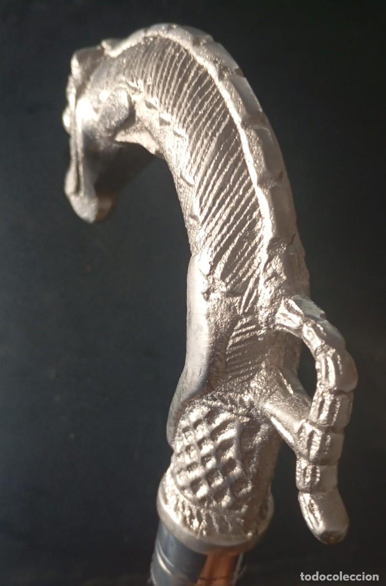 Antig&uuml;edades: Elegante bast&oacute;n con mango de caballo - Foto 6