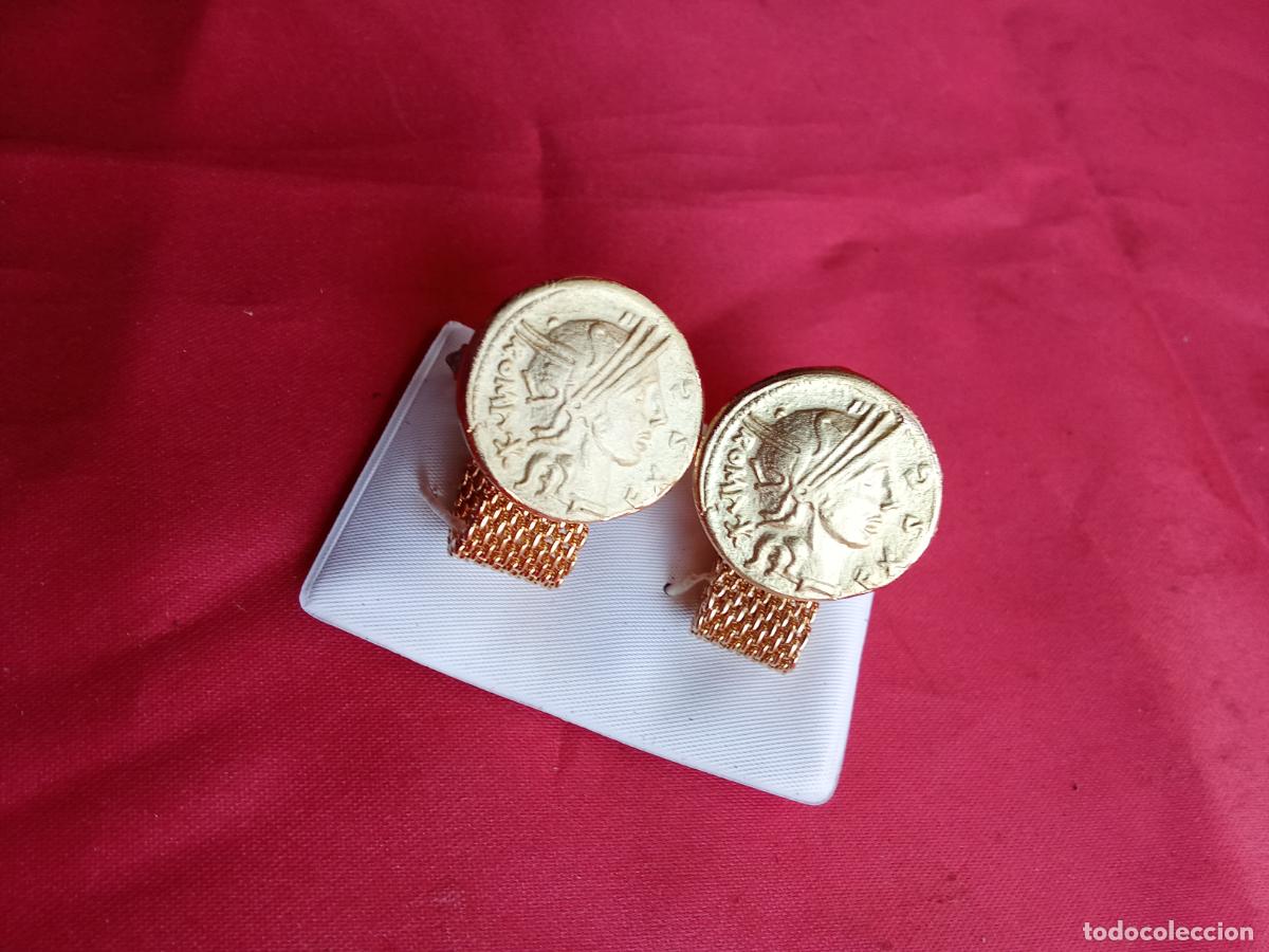 Antiquit&auml;ten: Gemelos antiguas monedas a&ntilde;os 70 G-46. Alacena