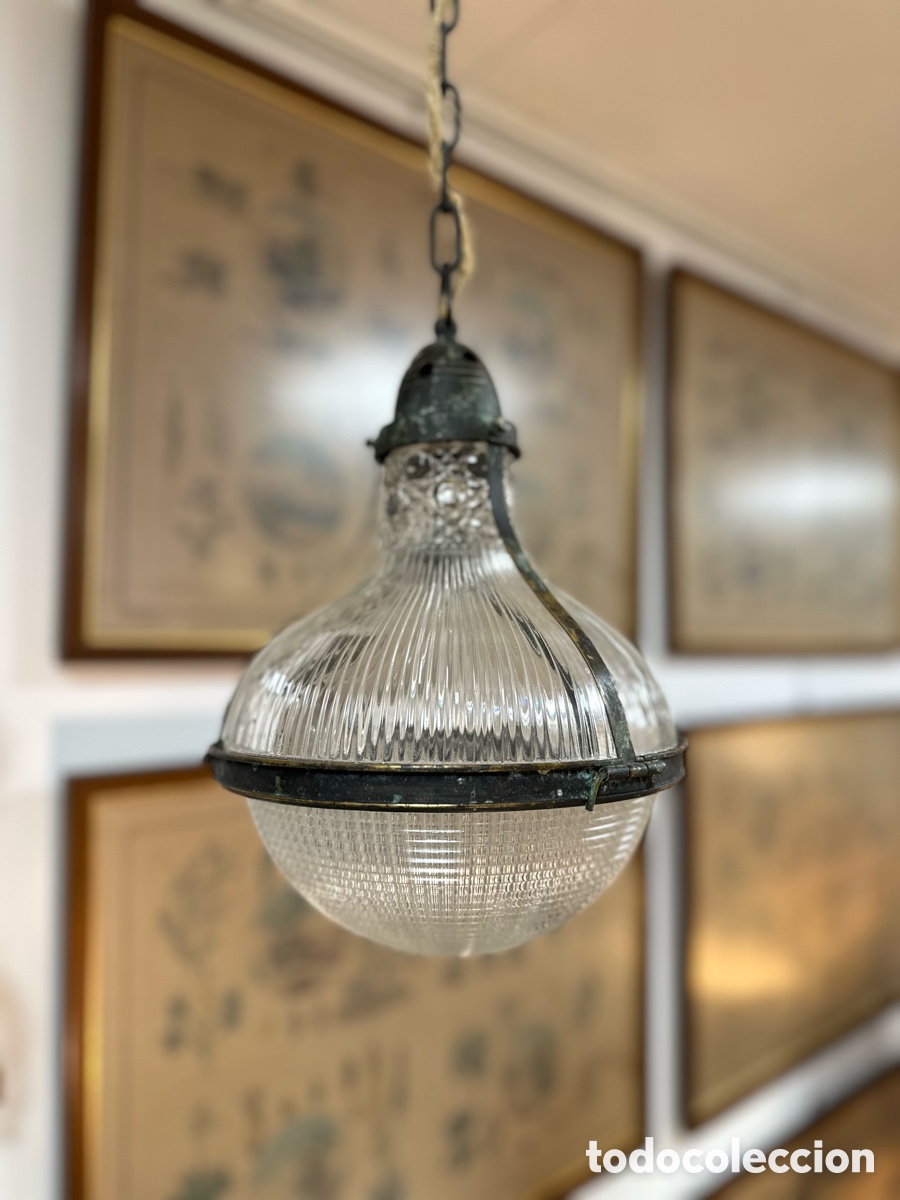 Antig&uuml;edades: L&aacute;mpara Holophane Original a&ntilde;os 20 &ndash; Art Deco. Farol Globo Industrial de Cristal Prism&aacute;tico