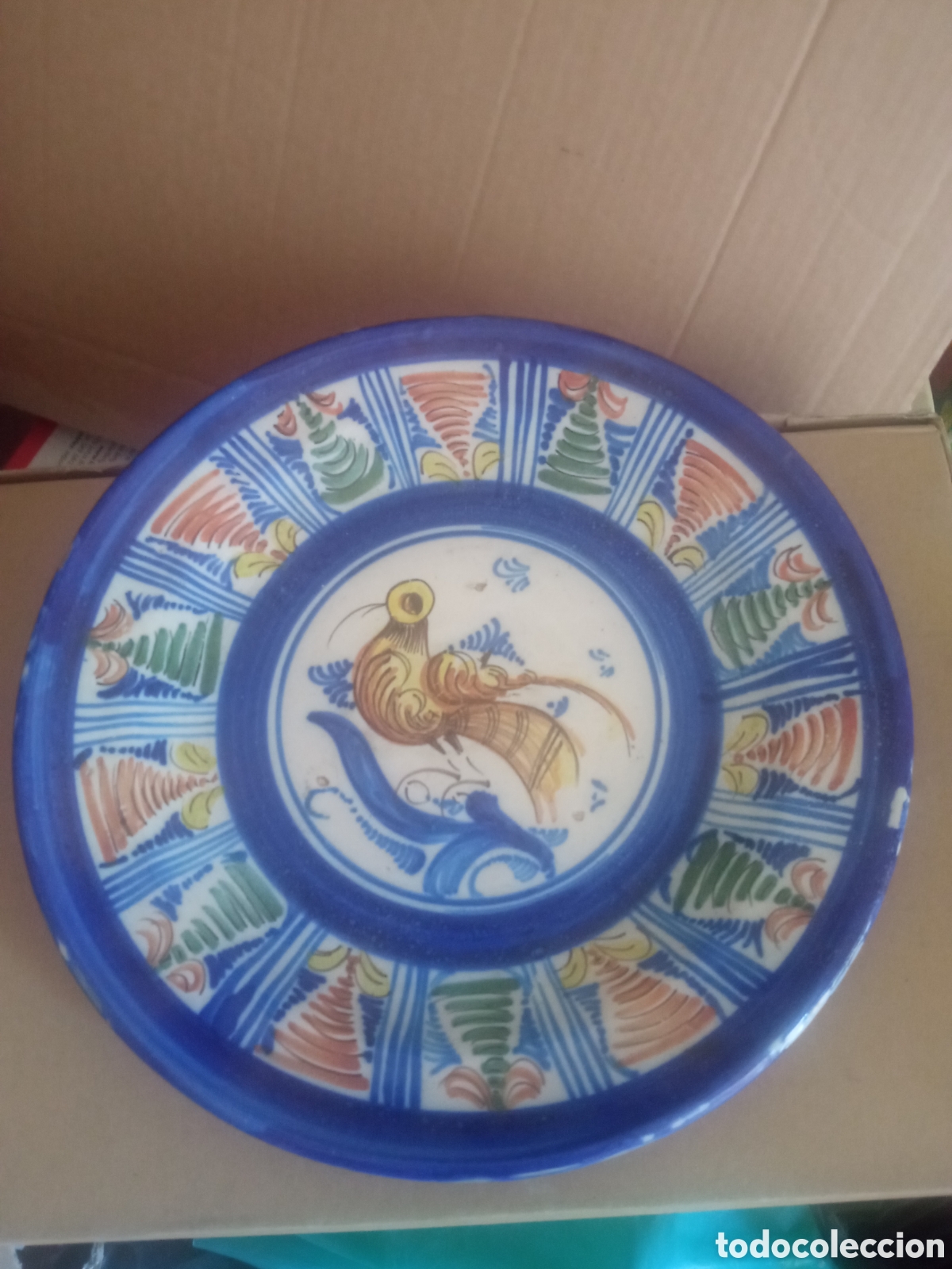 Antig&uuml;edades: Antiguo plato de cer&aacute;mica de Talavera o Manises de 29 cm de di&aacute;metro