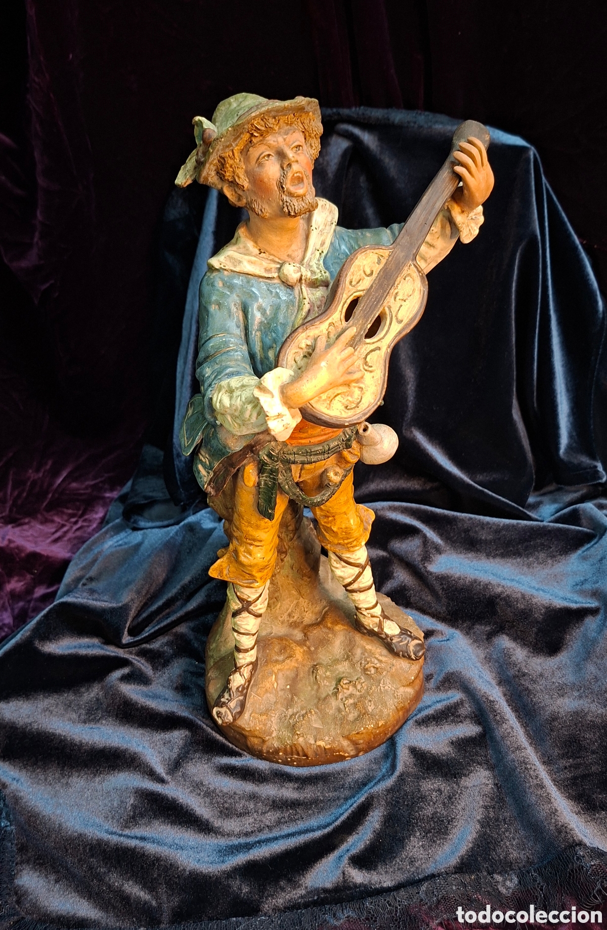 Antiquit&eacute;s: Figura antigua de trovador en terracota &middot; Siglo XIX