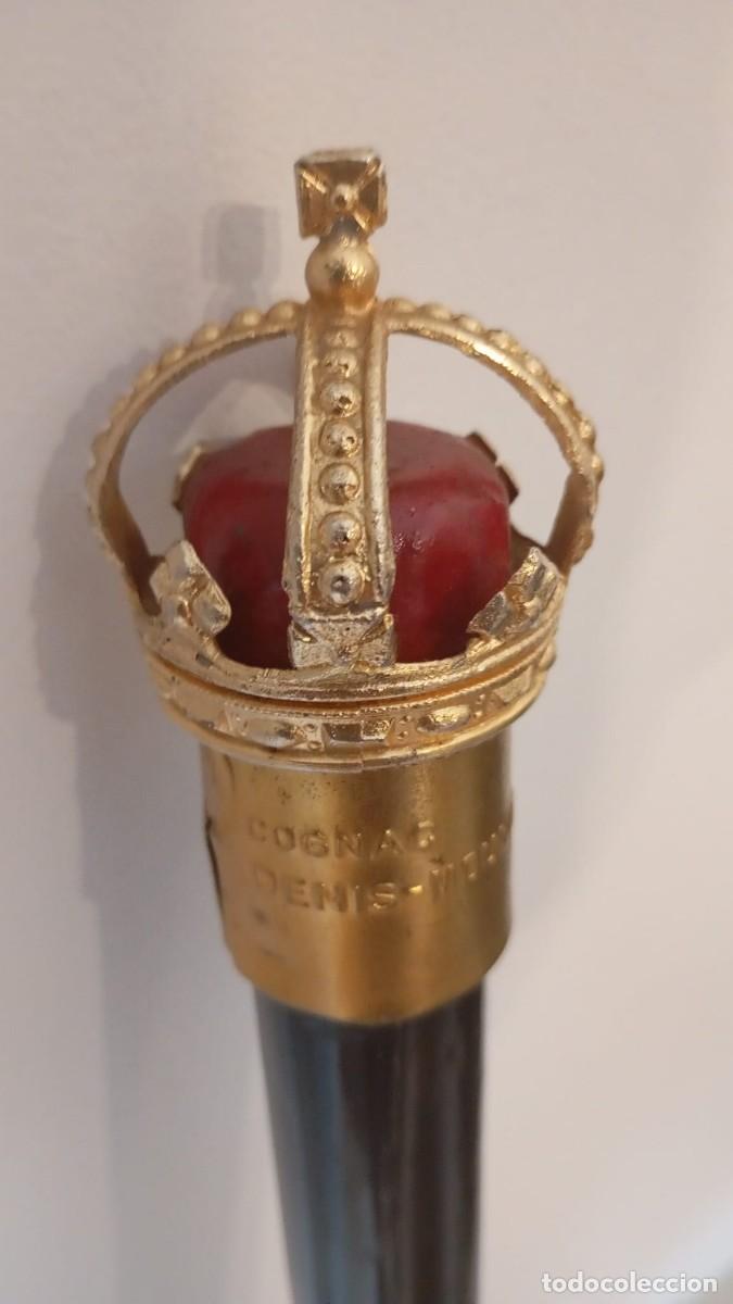 Antig&uuml;edades: Baston decorativo cetro rey oro y rojo