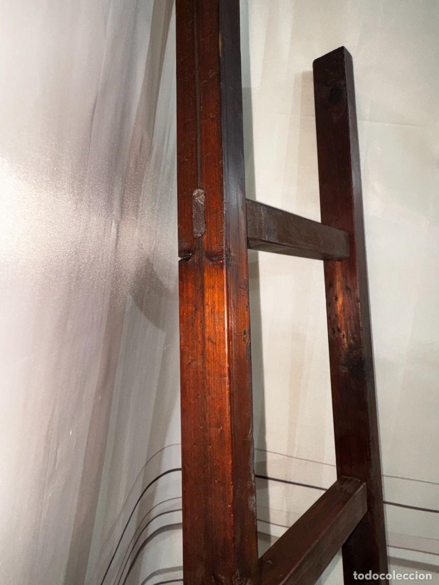 Antig&uuml;edades: Escalera Decorativa de Madera Marr&oacute;n - Foto 3