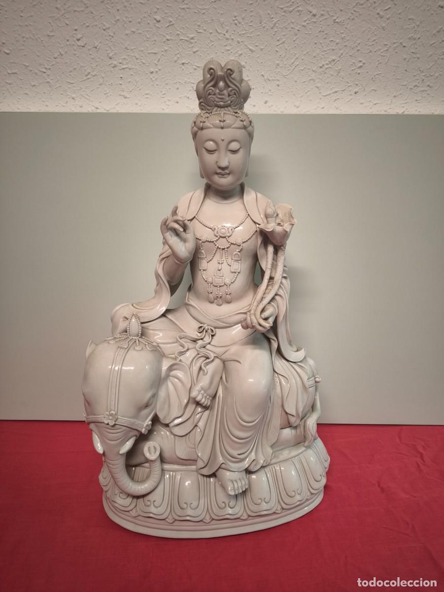 Antiquit&eacute;s: GUANYIN SOBRE ELEFANTE&rdquo; EN PORCELANA &rdquo;BLANCO DE CHINA&rdquo;, HORNOS DE DEHUA, FUKIEN, DINASTIA QING