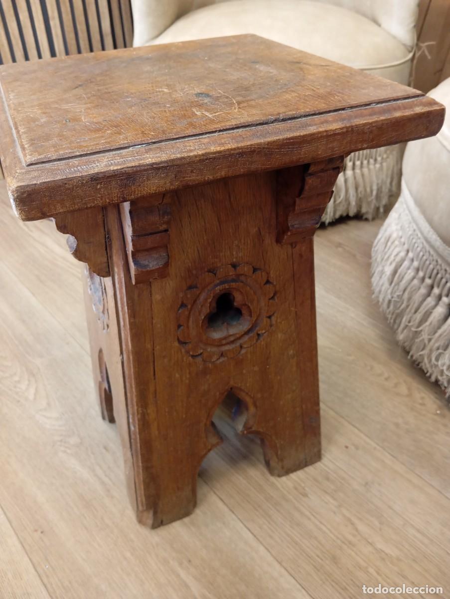 Antiques: Taburete de roble estilo neog&oacute;tico