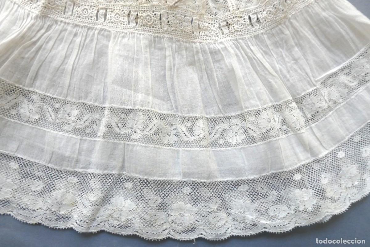 Antiques: ANTIGUO FALDONCILLO - BAJO DE MUSELINA Y ENCAJE DE VALENCIENNES - IMAGEN PPIO.S.XX