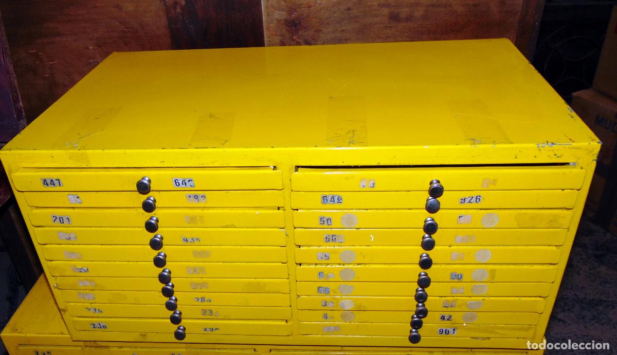 Antiquit&auml;ten: ARCHIVADOR METALICO A&Ntilde;OS 70 GRAN CAPACIDAD IDEAL COLECCIONES, RELOJES, PLUMAS, NAVAJAS ETC...
