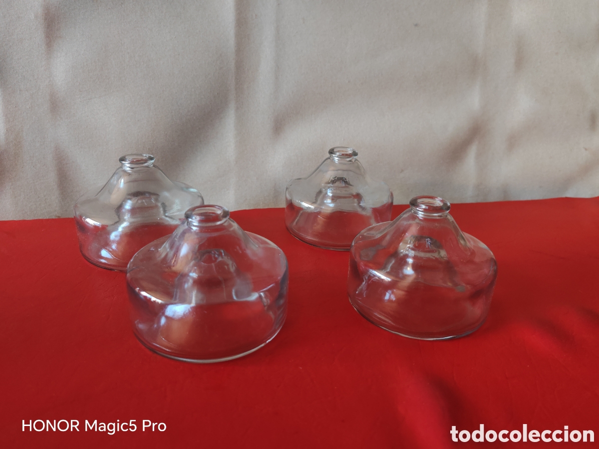 Oggetti Antichi: Lote de 4 antiguas botellas de atrapamoscas de la fruta con la iniciales, M,M,M,A