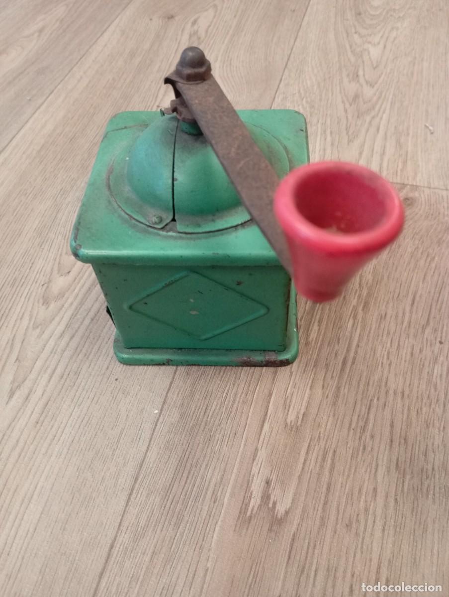 Antig&uuml;edades: Molinillo de caf&eacute; manual de la marca ELMA - Foto 4