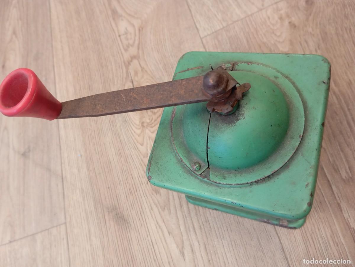Antig&uuml;edades: Molinillo de caf&eacute; manual de la marca ELMA - Foto 5
