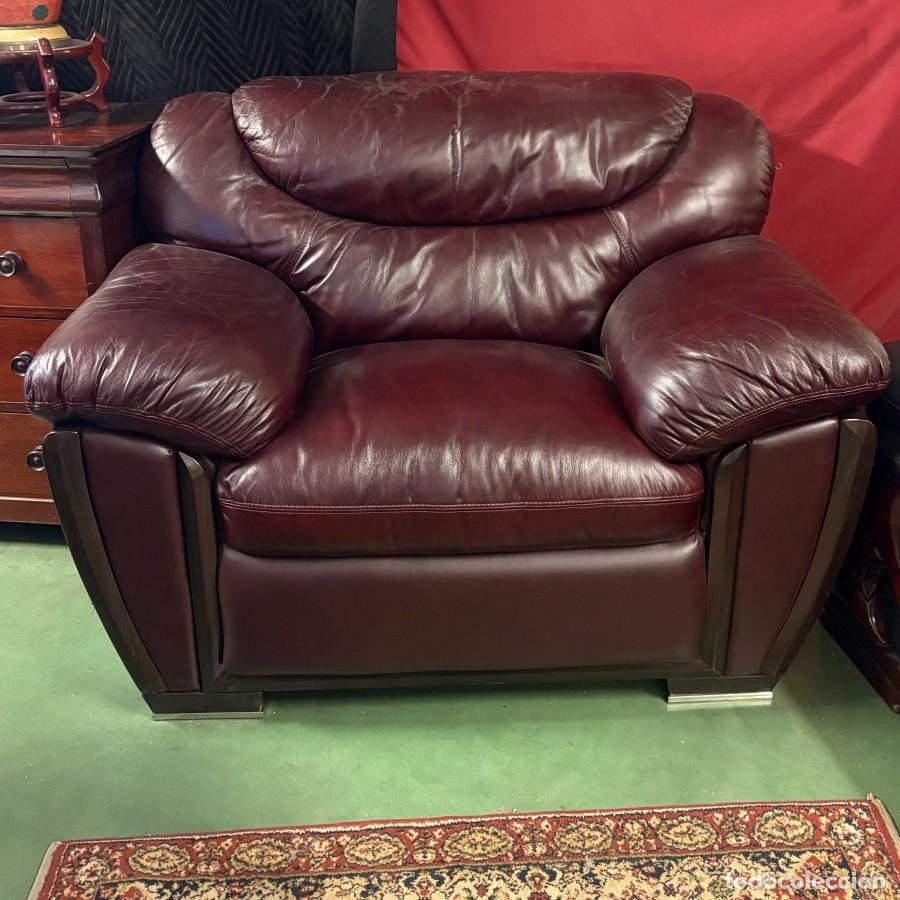 Antig&uuml;edades: Sill&oacute;n Marr&oacute;n de Piel y Madera - Foto 1