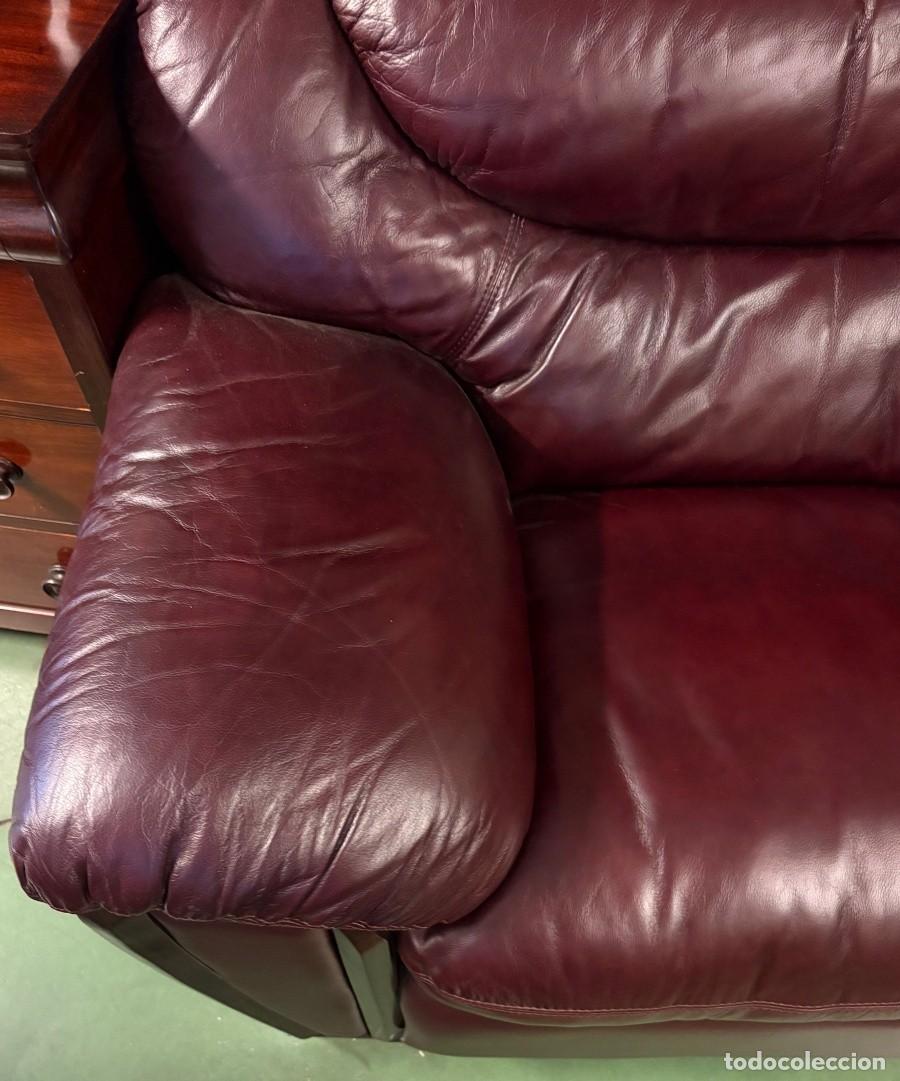 Antig&uuml;edades: Sill&oacute;n Marr&oacute;n de Piel y Madera - Foto 2