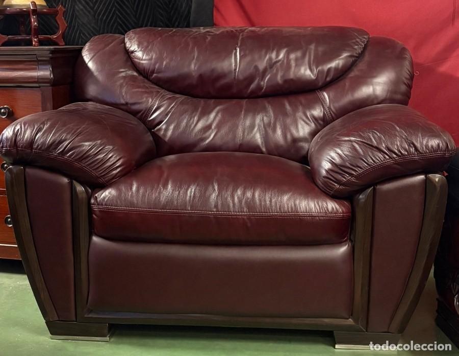 Antig&uuml;edades: Sill&oacute;n Marr&oacute;n de Piel y Madera - Foto 3