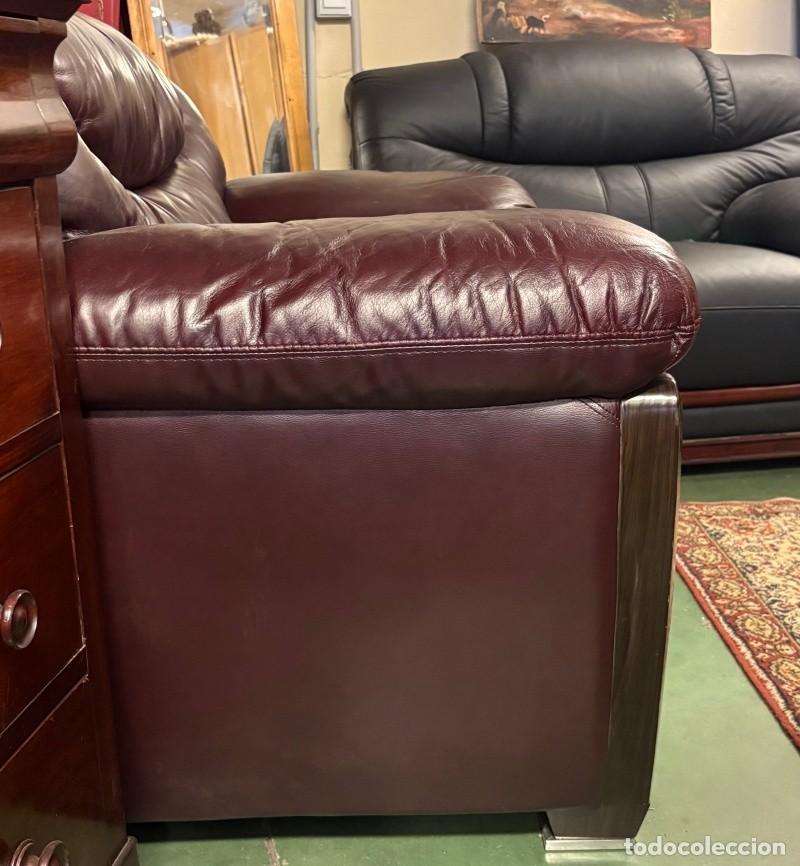 Antig&uuml;edades: Sill&oacute;n Marr&oacute;n de Piel y Madera - Foto 6