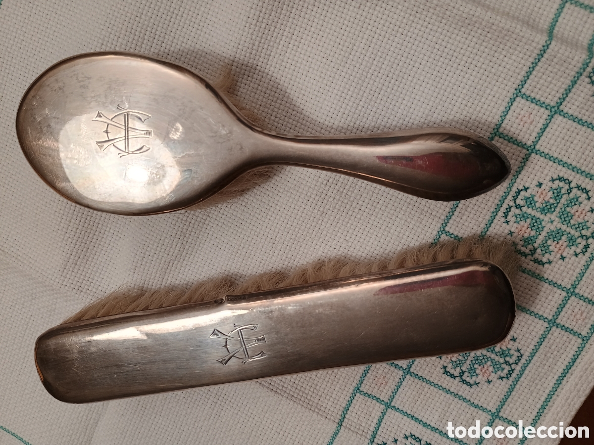 Antig&uuml;edades: Par de cepillos de tocador antiguos - Foto 1