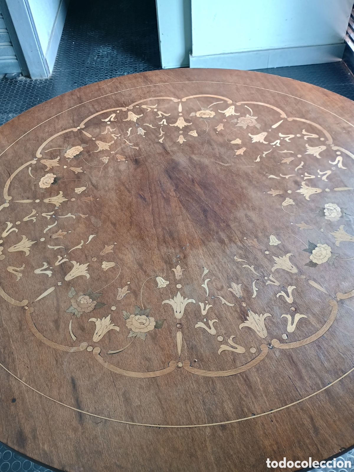 Antig&uuml;edades: Mesa redonda con marqueter&iacute;a - Foto 15