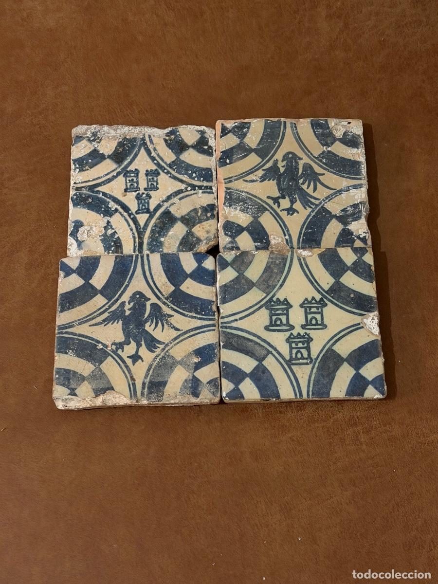 Antiques: IMPORTANTE PANEL DE 4 AZULEJOS G&Oacute;TICOS VALENCIA SIGLO XV HER&Aacute;LDICOS AZUL Y BLANCO