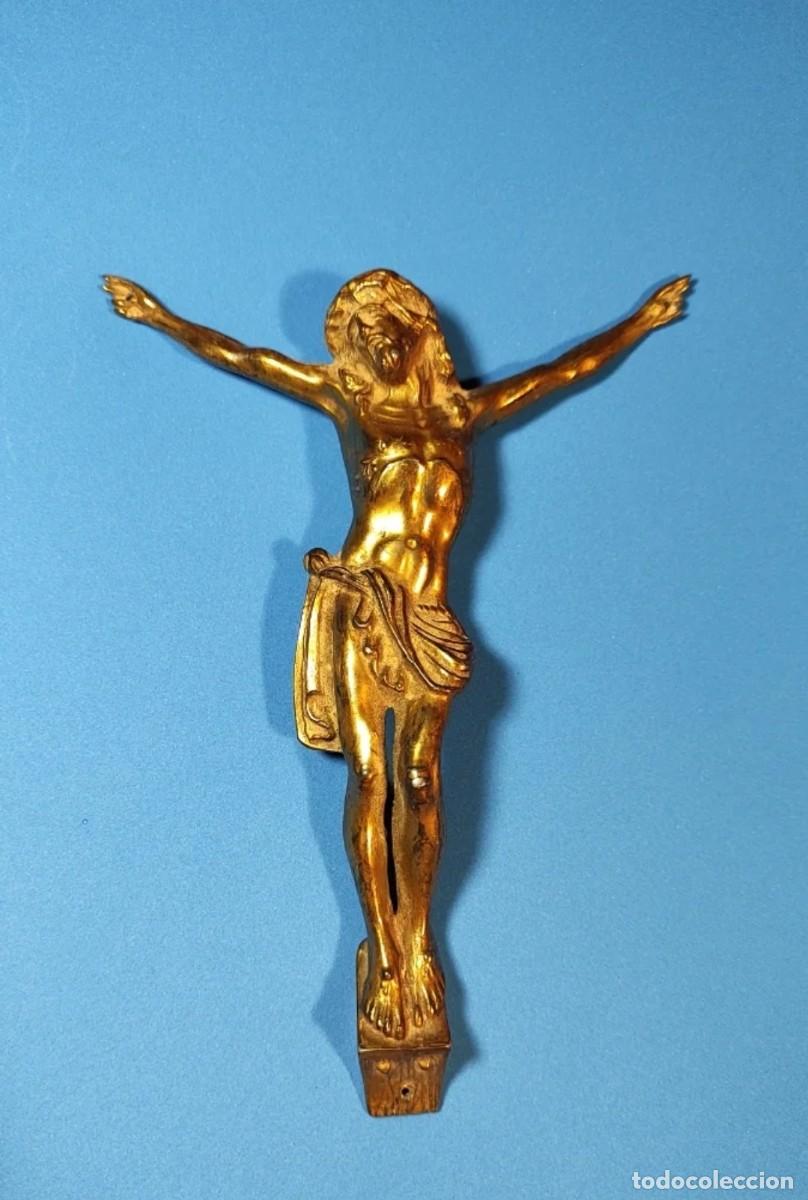 Oggetti Antichi: Antiguo crucifijo en bronce medidas 28x13 Cms. y peso 263 grs.
