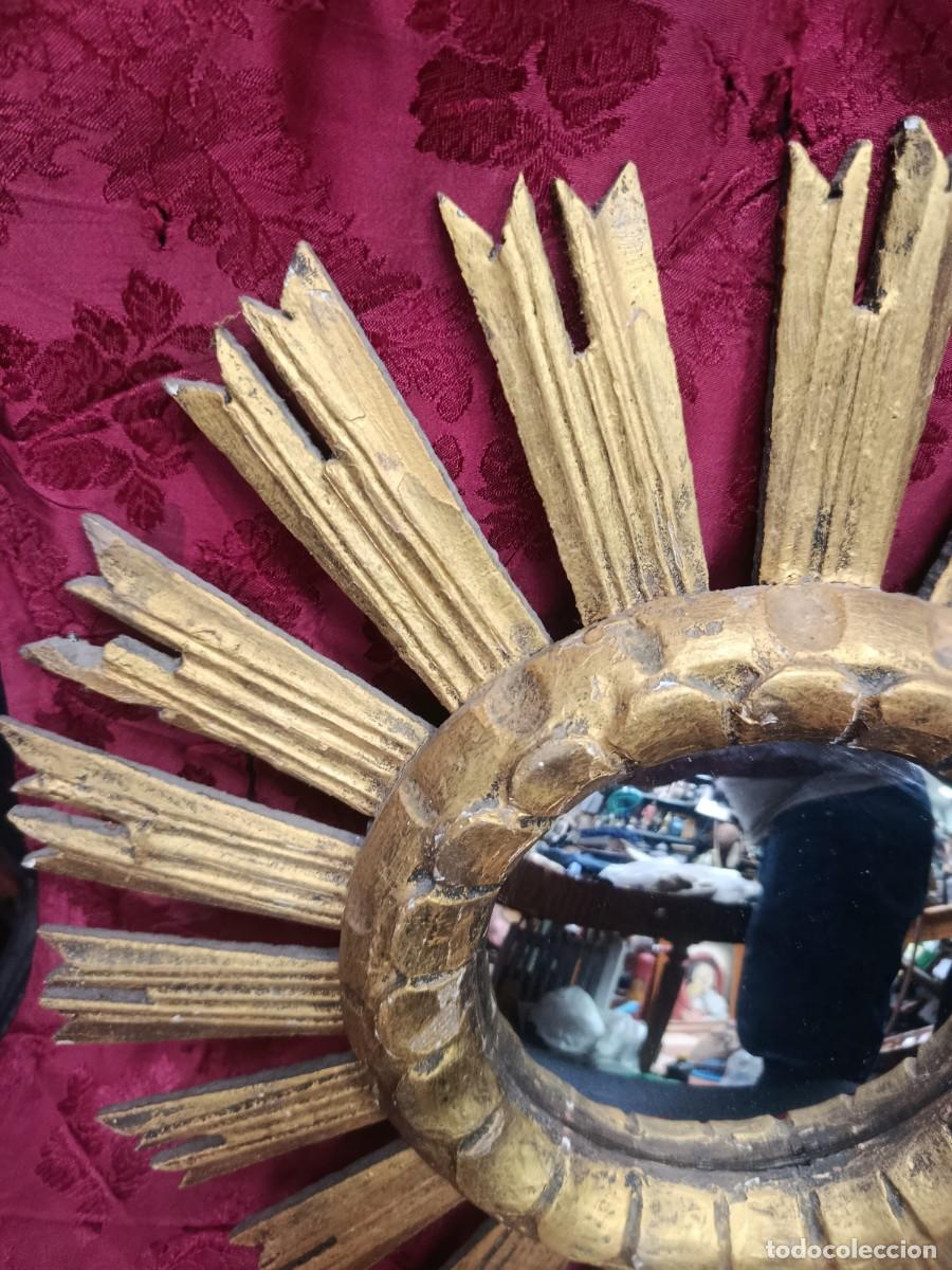 Antig&uuml;edades: Espejo sol de madera antiguo - Foto 4