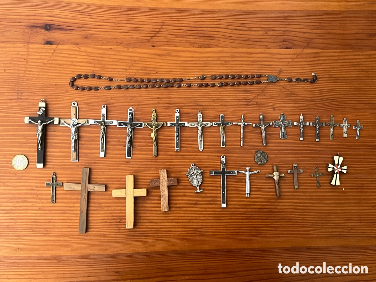 Oggetti Antichi: Lote Crucifijos Antiguos, Cruces Devocionales y Rosario de Madera