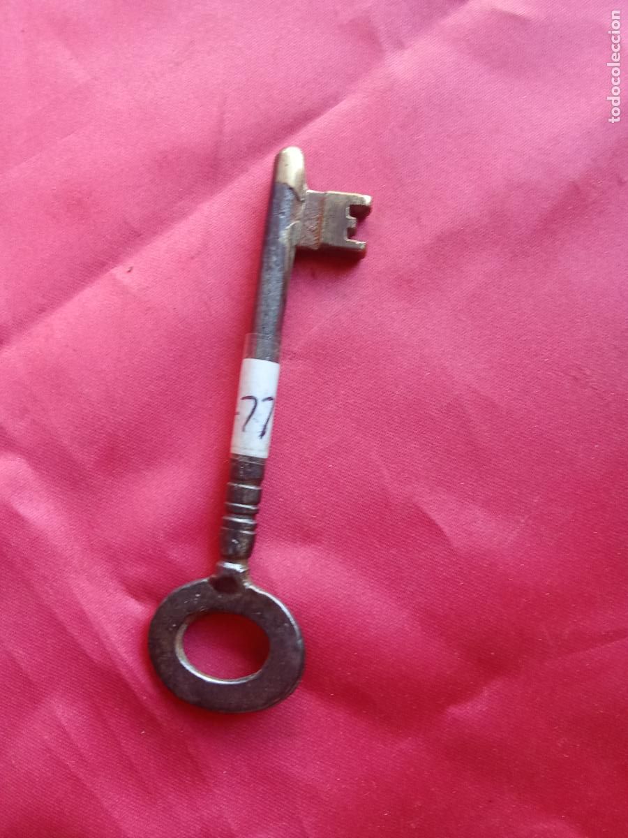 Antiquit&eacute;s: Antigua llave principios S.XX LL-10. Cesto llaveros
