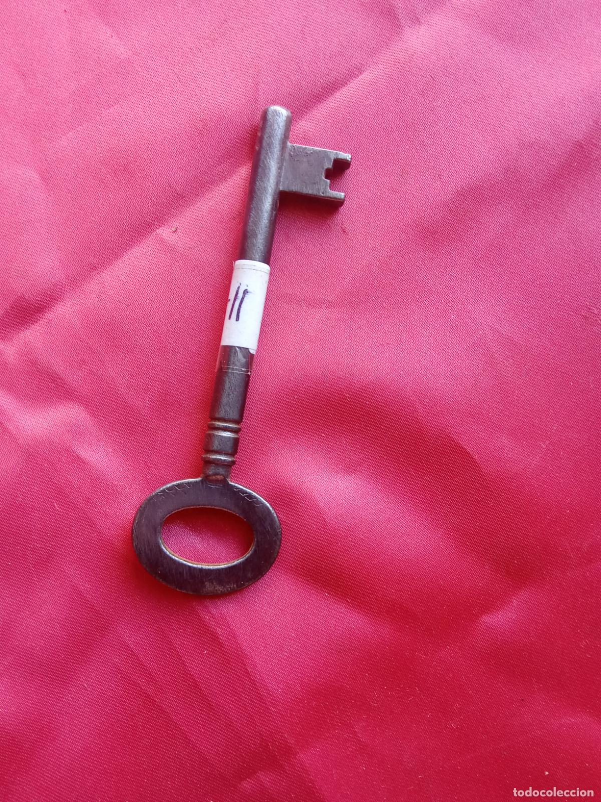 Antiquit&eacute;s: Antigua llave principios S.XX LL-11. Cesto llaveros