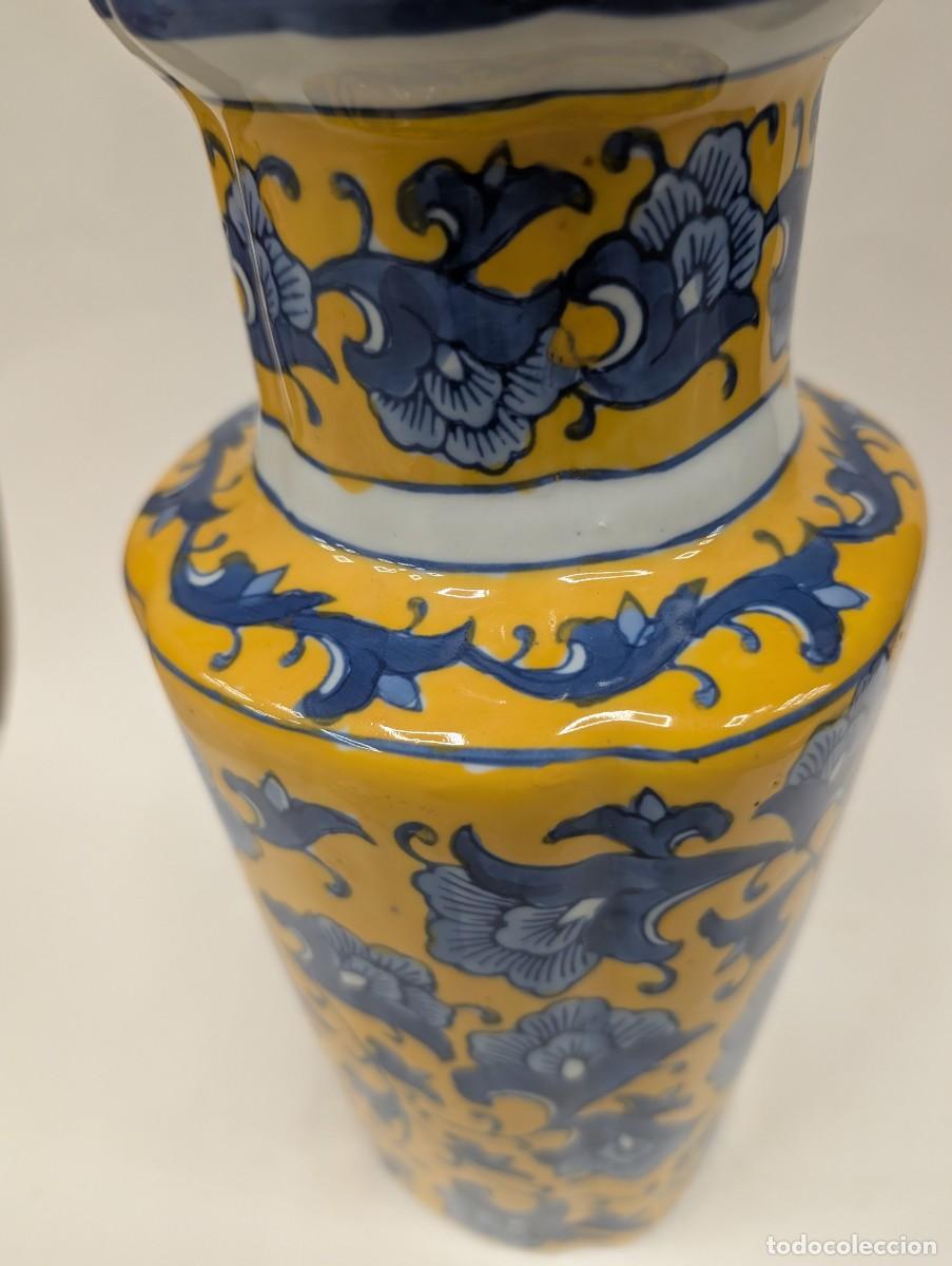 Antig&uuml;edades: JARRON AMARILLO CON FLORES AZULES - Foto 4