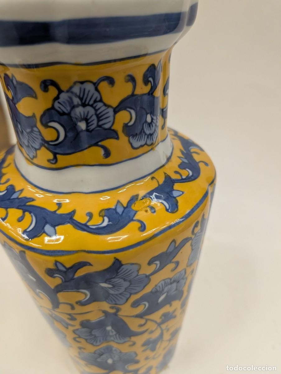 Antig&uuml;edades: JARRON AMARILLO CON FLORES AZULES - Foto 5