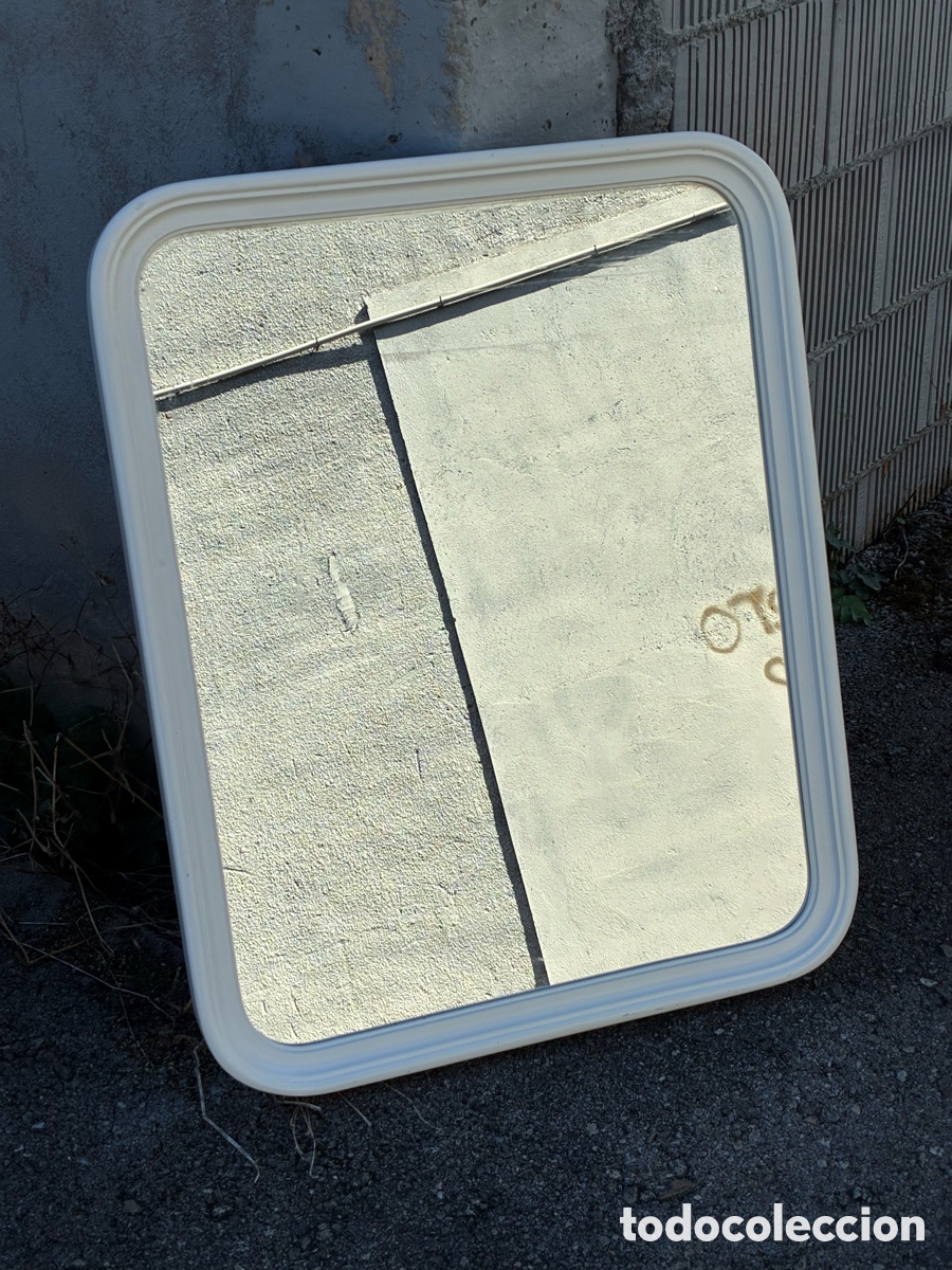 Antig&uuml;edades: ESPEJO BLANCO RECTANGULAR 61x76x4 cm - Foto 1