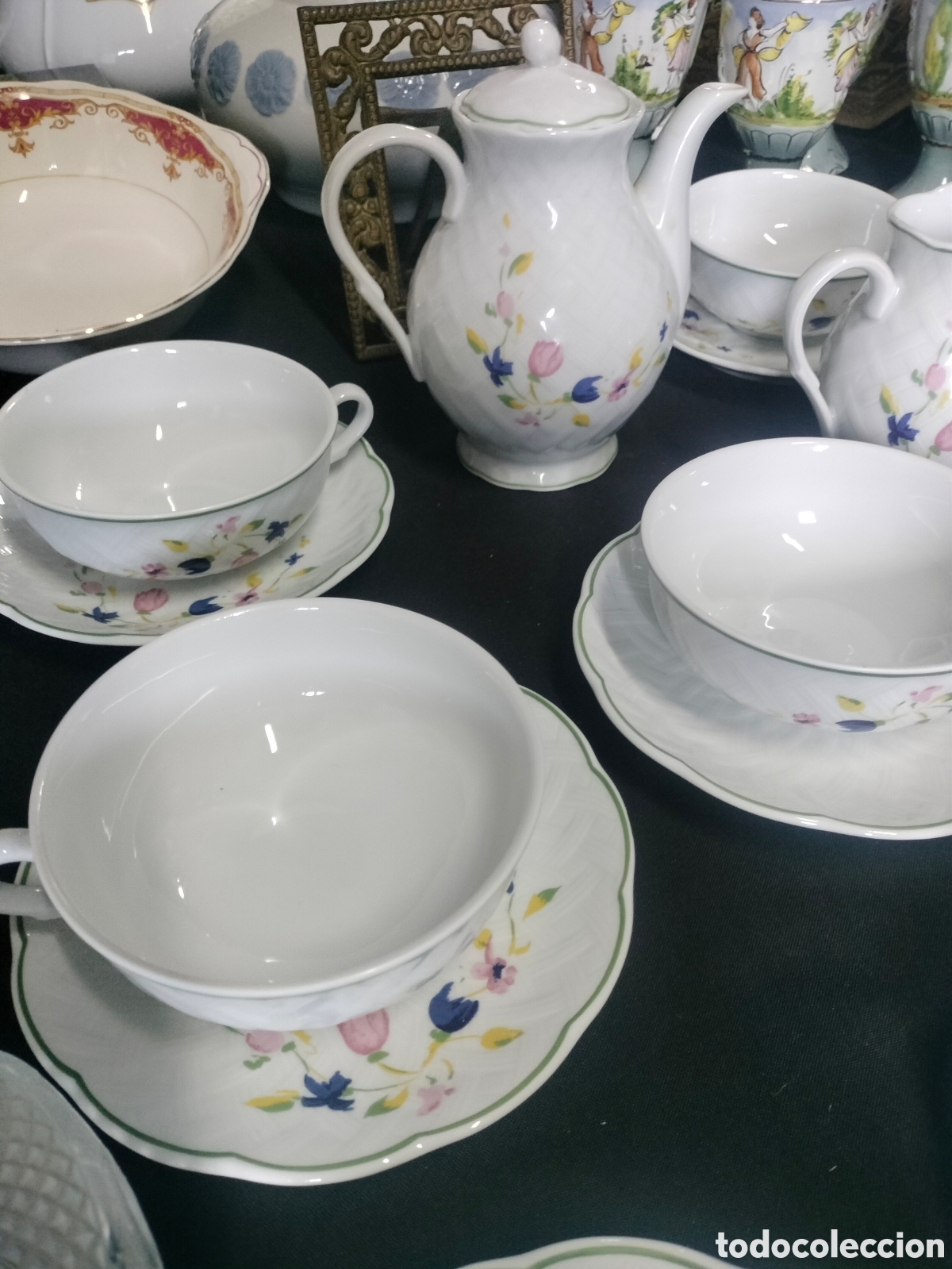 Antiques: Juego de caf&eacute; para seis comensales con platos de postre a&ntilde;adido