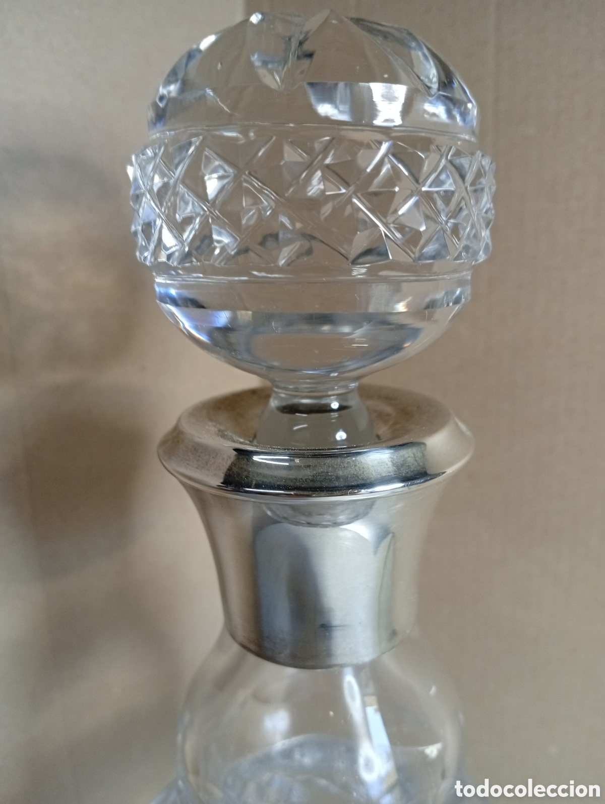 Antig&uuml;edades: Botella cristal tallado y cuello de plata - Foto 3