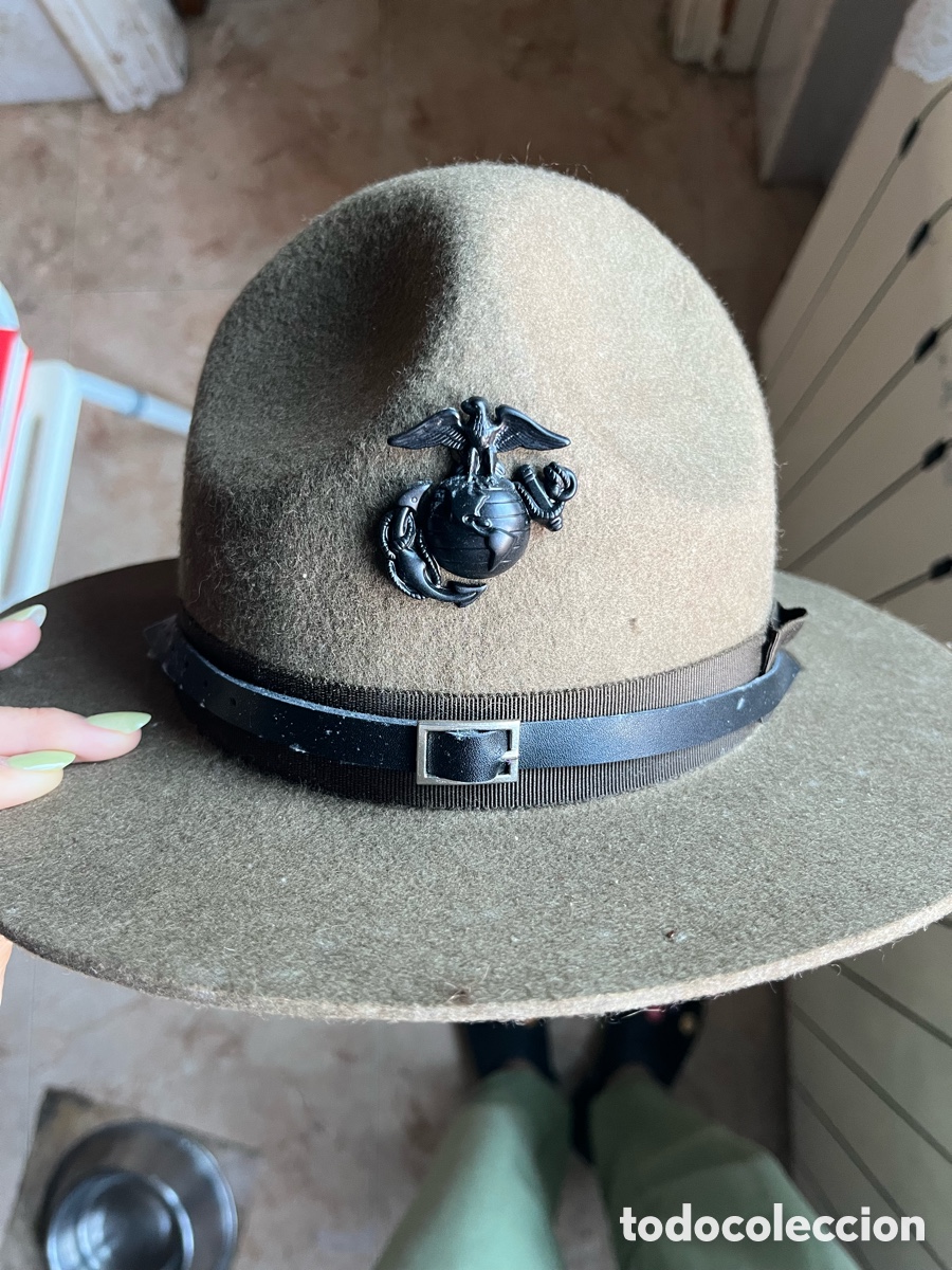 Antig&uuml;edades: Sombrero de campa&ntilde;a Mil-Tec con insignia
