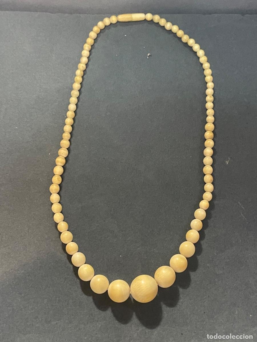 Oggetti Antichi: ANTIGUO COLLAR DE CUENTAS DE MARFIL DIFERENTES TAMA&Ntilde;OS A&Ntilde;OS 30 -21 CM. CERRADO DIAMETRO CUENTA MAYOR