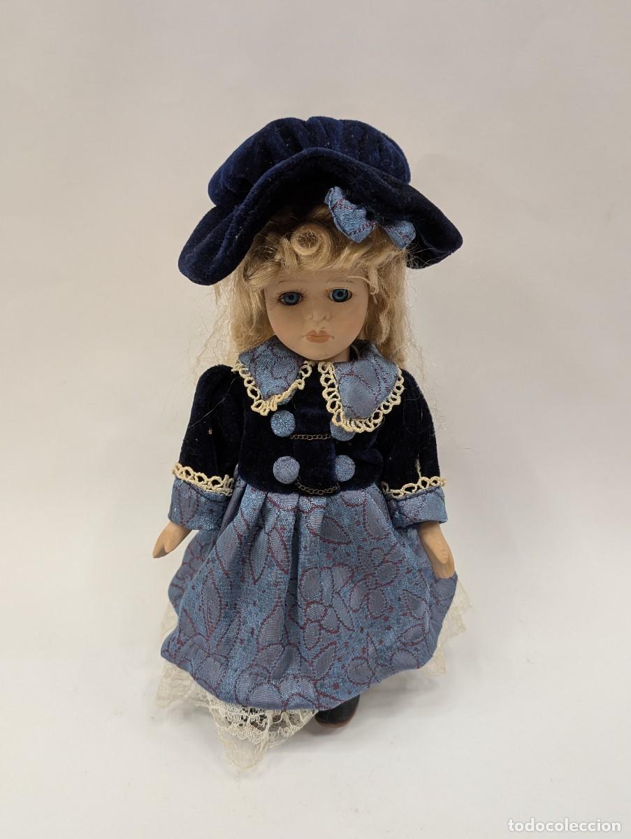 Antiquit&auml;ten: MU&Ntilde;ECA DE PORCELANA RUBIA CON TRAJE AZUL