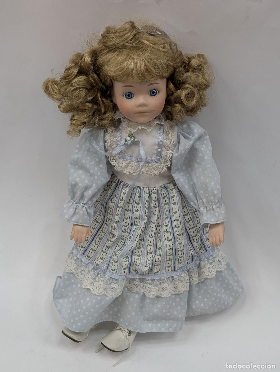 Antiguidades: MU&Ntilde;ECA PORCELANA RUBIA CON VESTIDO CELESTE