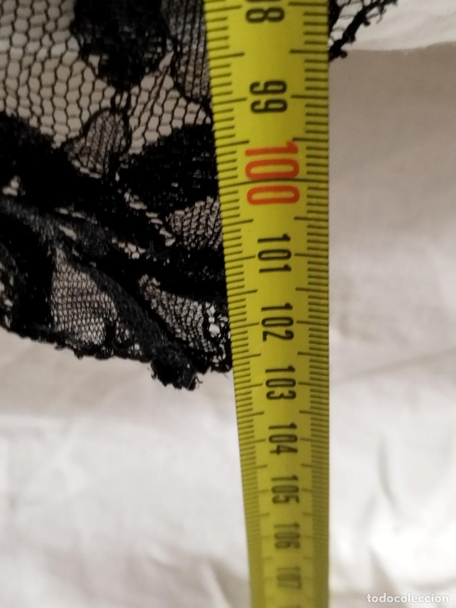 Antig&uuml;edades: Mantilla Triangular de Encaje Negro - Estilo Espa&ntilde;ol. - Foto 11