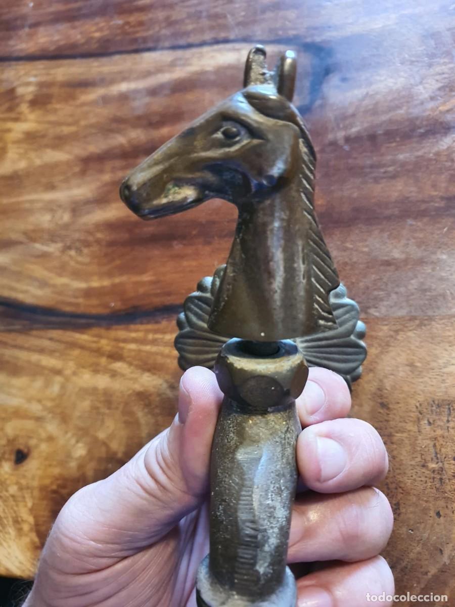 Antiques: Grifo Antiguo de Bronce y Cobre con Cabeza de Caballo y Roset&oacute;n &ndash; Fuente o Jard&iacute;n
