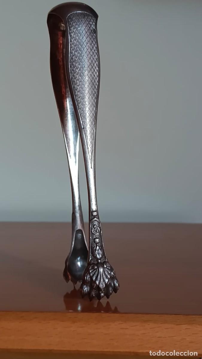 Antig&uuml;edades: Pinza para Hielo en Plata de Ley 800 &ndash; Punzonada (52g) &ndash; Dise&ntilde;o Garra y Adorno Floral