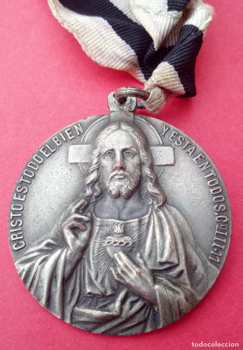 Antiguidades: Gran Medalla Antigua Cofrad&iacute;a Santo Entierro. Burgo de Osma. Soria.